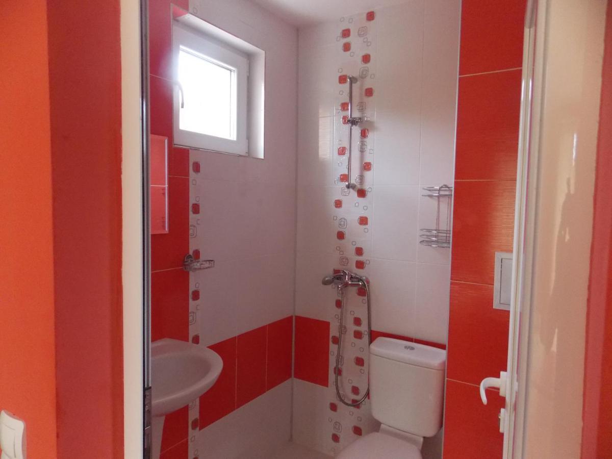פרימורסקו Guest House Nedelchevi מראה חיצוני תמונה