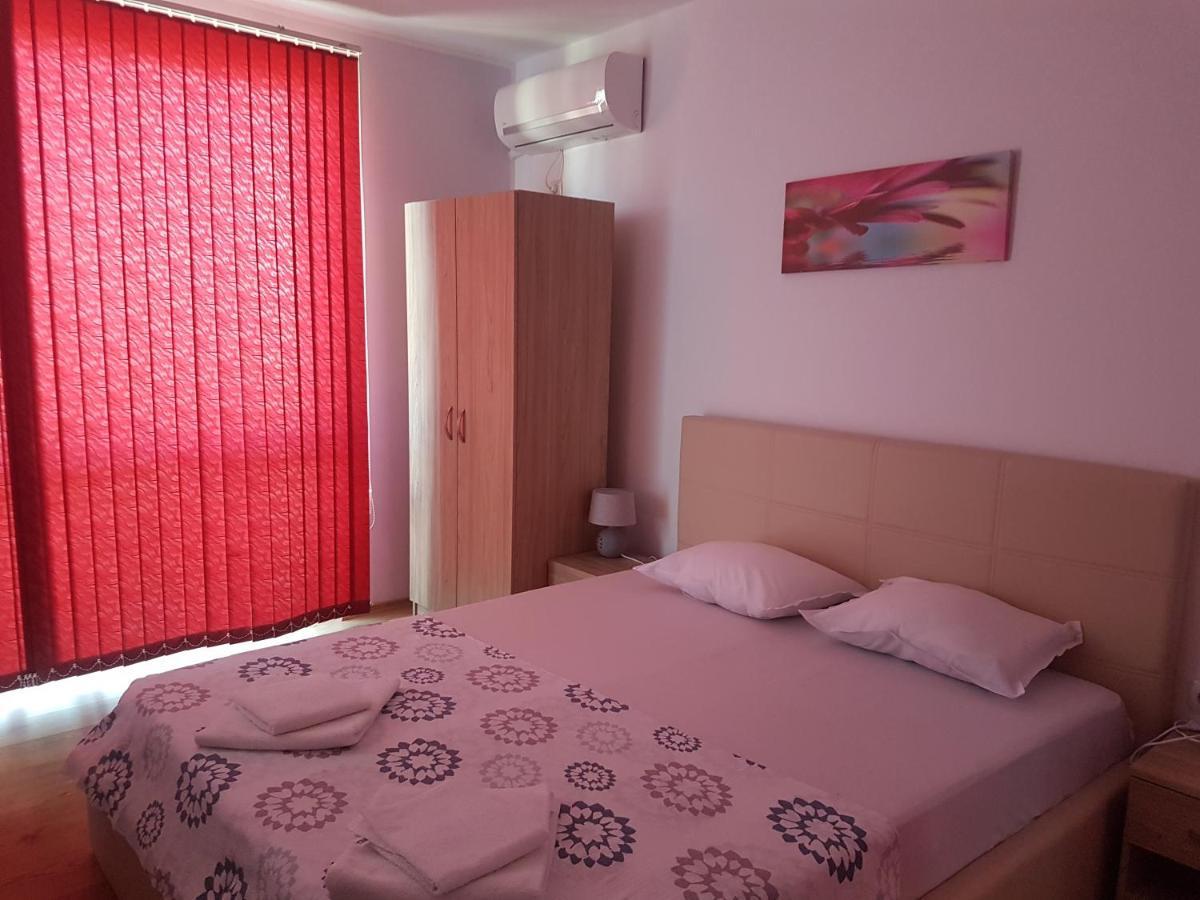 פרימורסקו Guest House Nedelchevi מראה חיצוני תמונה