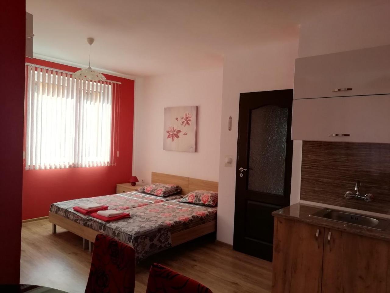 פרימורסקו Guest House Nedelchevi מראה חיצוני תמונה