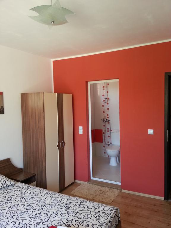 פרימורסקו Guest House Nedelchevi חדר תמונה