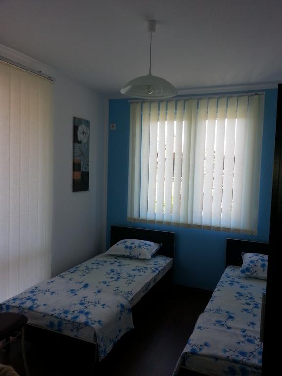 פרימורסקו Guest House Nedelchevi מראה חיצוני תמונה