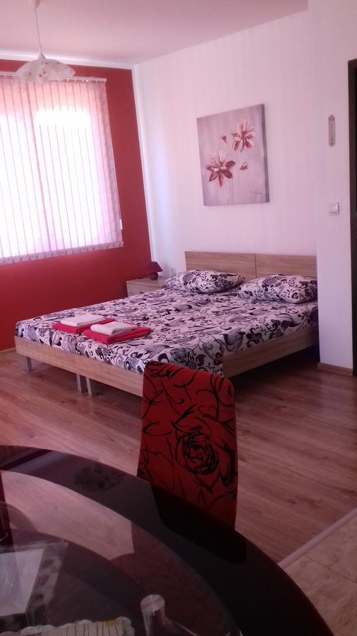 פרימורסקו Guest House Nedelchevi מראה חיצוני תמונה