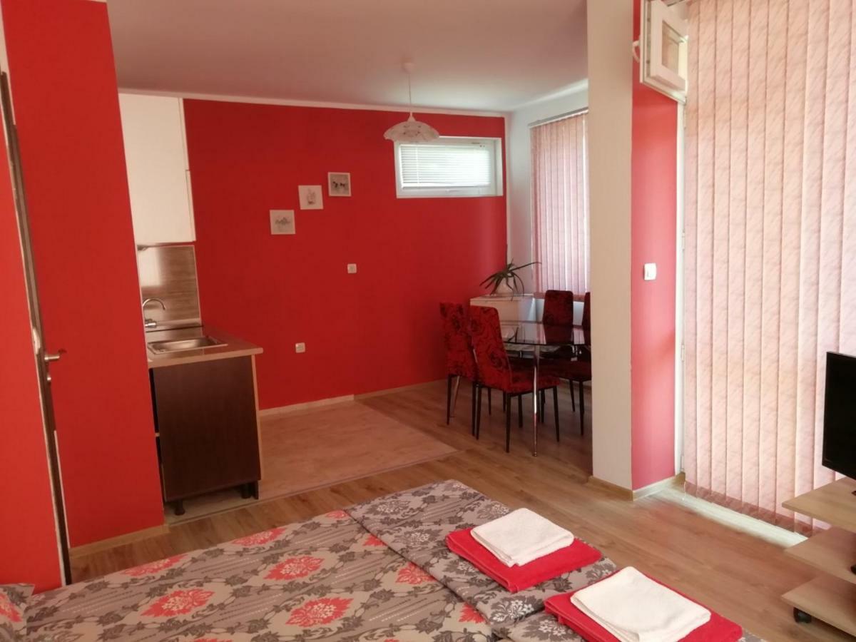 פרימורסקו Guest House Nedelchevi מראה חיצוני תמונה
