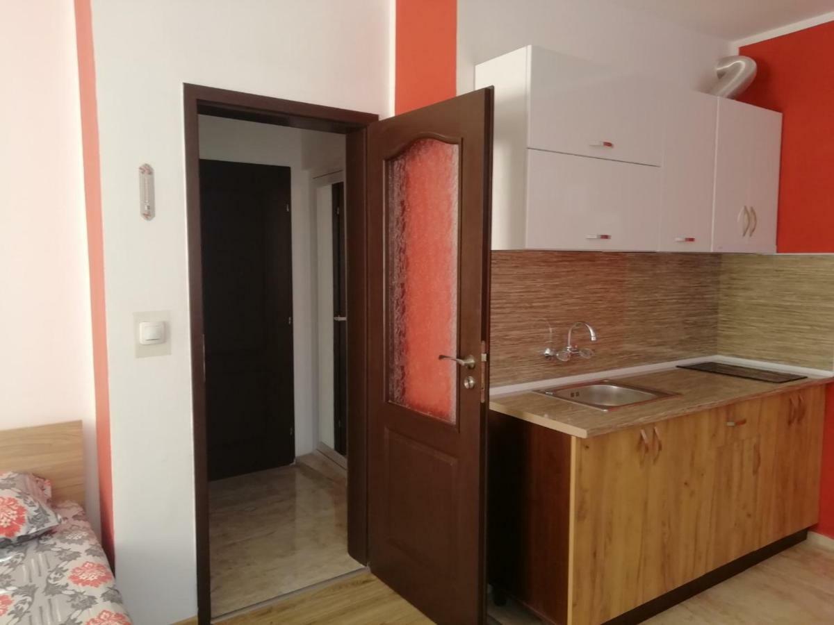 פרימורסקו Guest House Nedelchevi מראה חיצוני תמונה