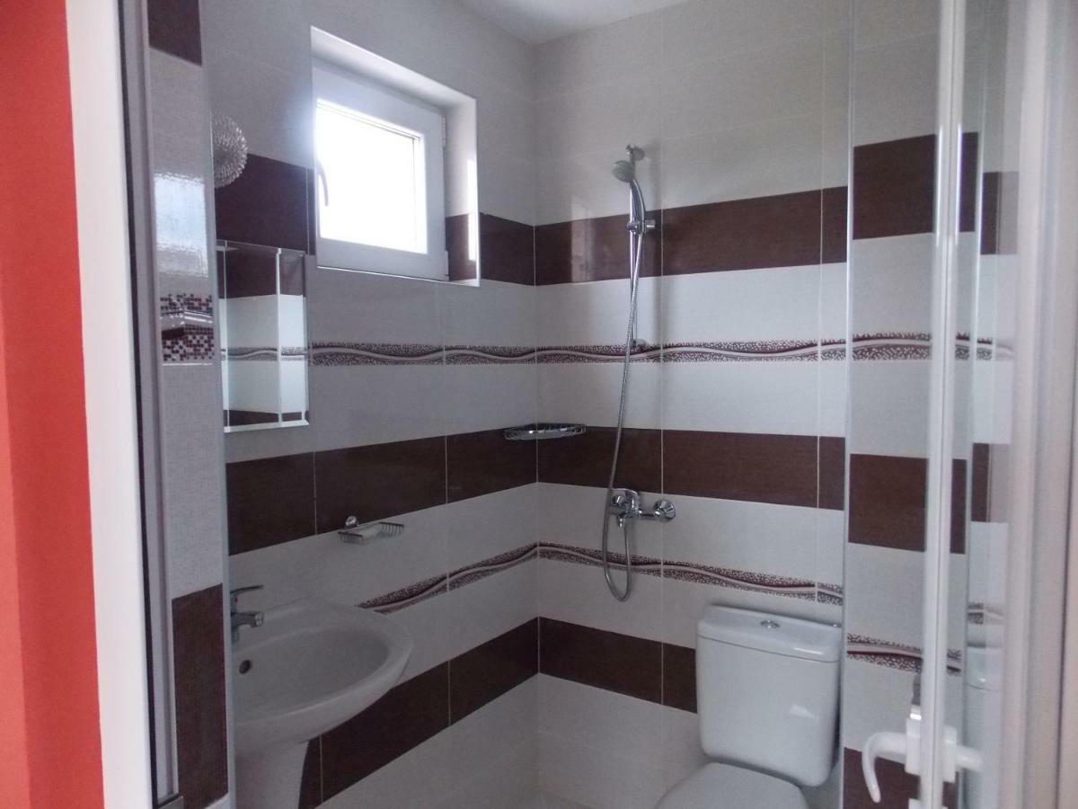 פרימורסקו Guest House Nedelchevi מראה חיצוני תמונה